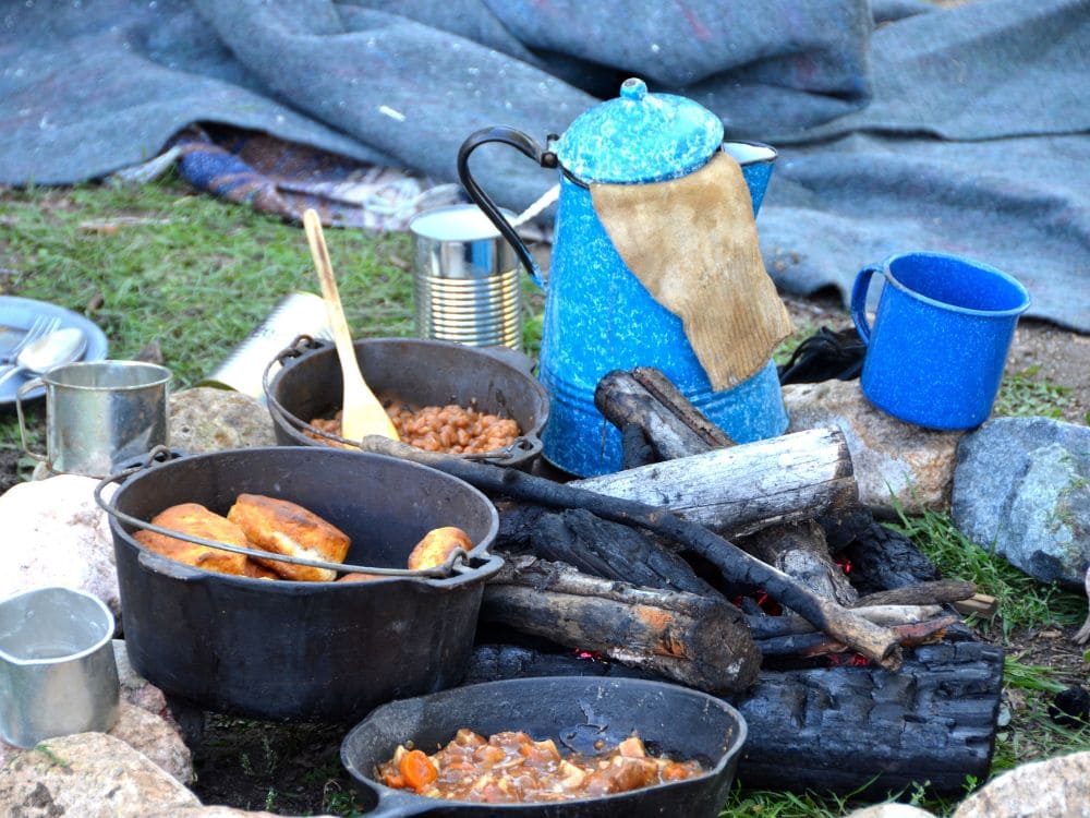 キャンプご飯の画像